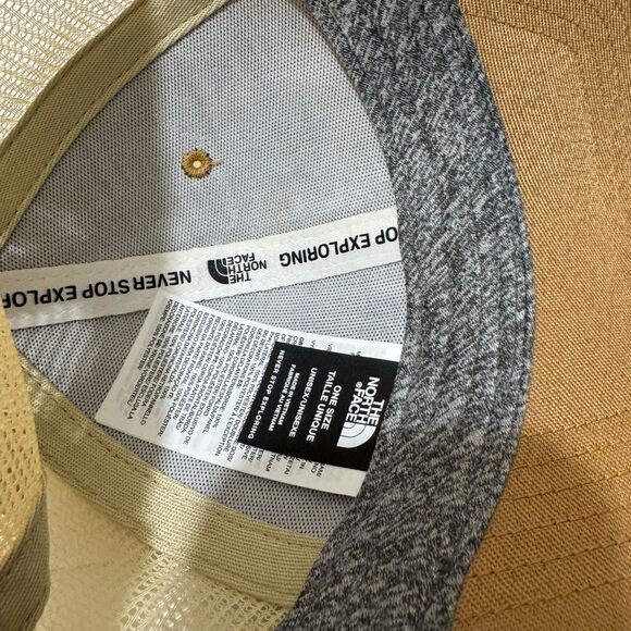 NWOT North Face Trucker Cap SnapBack Mesh Cap Embroidered Bear Tan